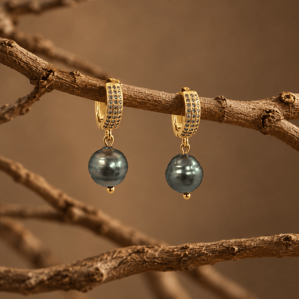 Killa Earrings featuring stunning Tahitian pearls and sparkling gems, perfect for elegant jewellery enthusiasts.