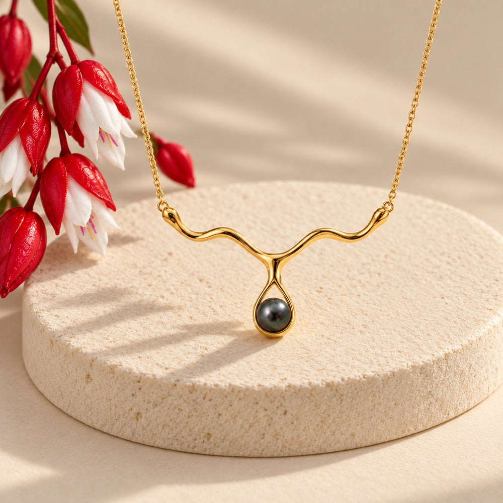 Lela Necklace 1