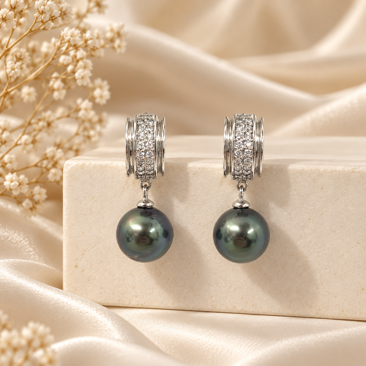 Lila Earrings featuring silver design with Tahitian pearl, perfect for Tahitian pearl jewellery, New Zealand jewellery, and Pacific jewellery.