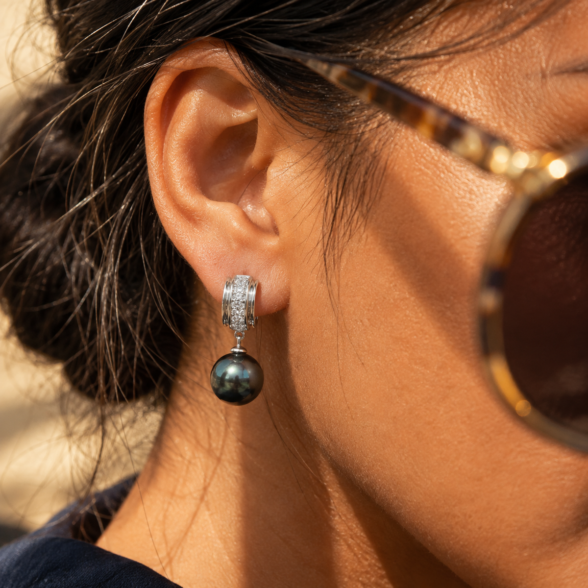 Lila Earrings showcasing Tahitian pearl jewellery with a sparkling design, perfect for Pacific and New Zealand jewellery lovers.