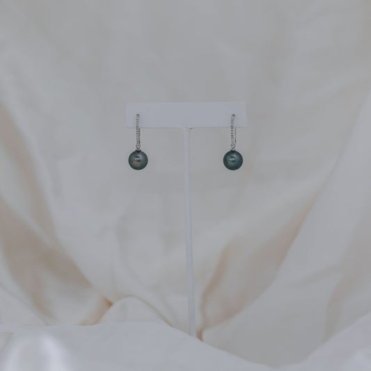 Ari Earrings