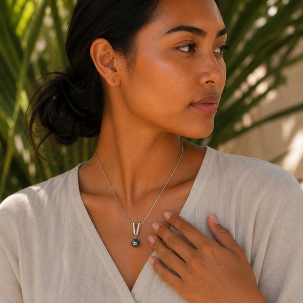 Delia Necklace