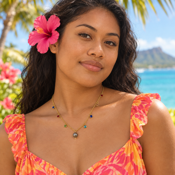 Olina Necklace